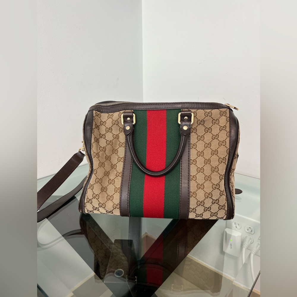 Authentic Preloved Gucci Boston Satchelel with strap